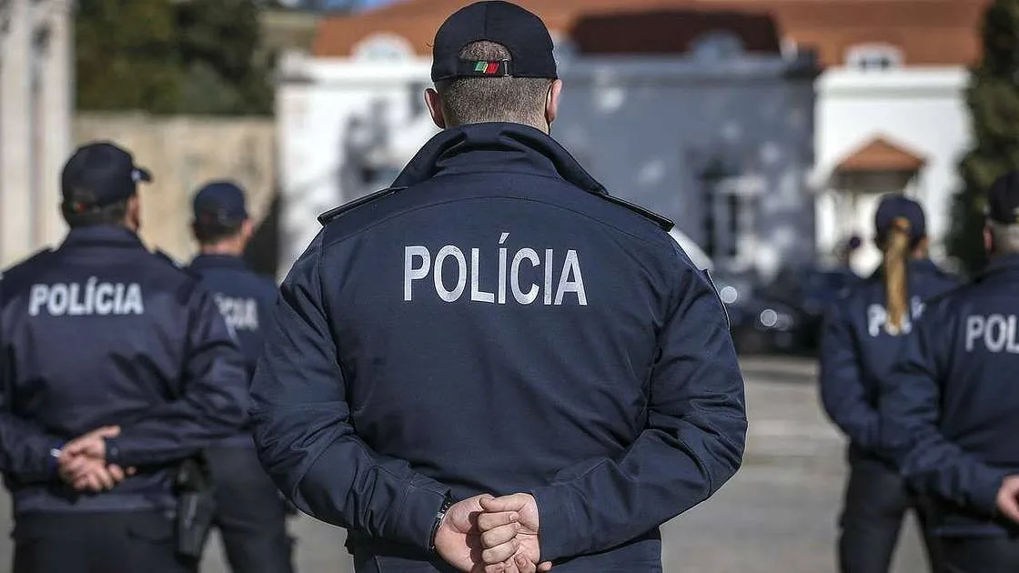 Protestos da polícia avançam: acordo do suplemento aeroportuário com o Governo preso por 50 mil euros