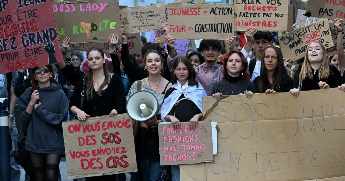 Social. Mobilisation du 17 octobre dans le Jura : une cinquantaine de Gilets jaunes filtrent le rond-point d'Arbois