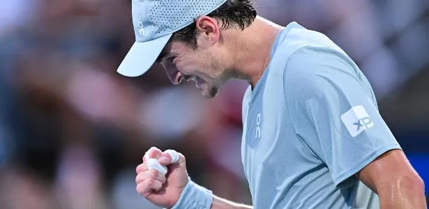 Fonseca vence holandês na estreia e avança no Masters 1000 de Cincinnati
