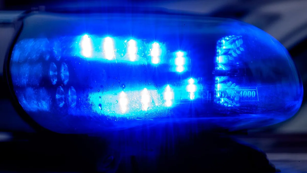 Unfälle: 88-Jähriger angefahren und schwer verletzt – Fahrer flieht