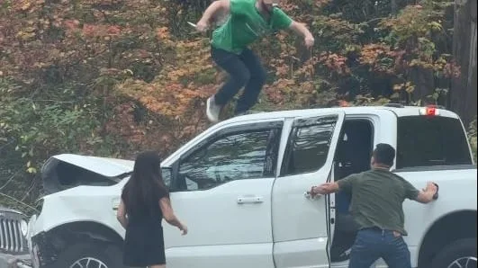 Man flees road rage incident near Vancouver that ended with him being chased with a knife