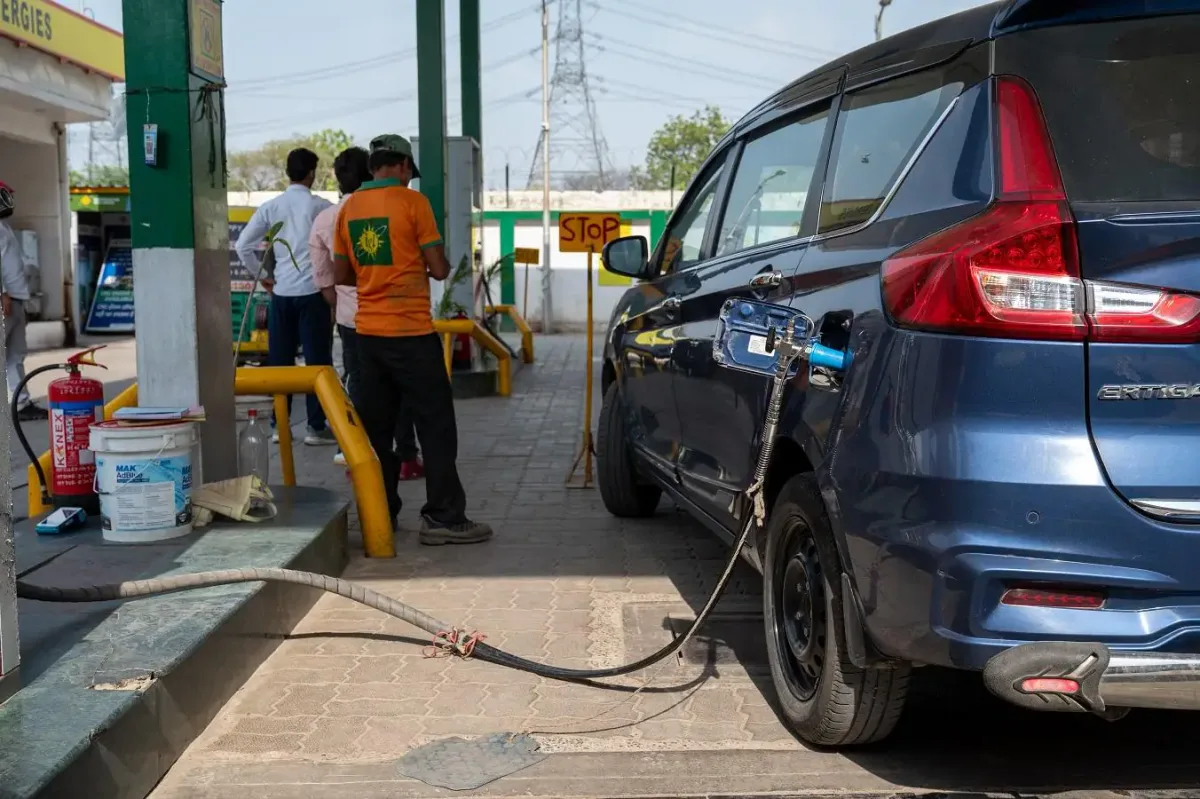 IGL raises CNG price by Rs 3.89 per kg in Delhi as LNG costs surge