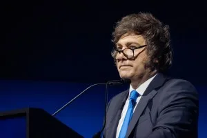 Economia da Argentina deve se recuperar lentamente em 2027 e desafiar Milei