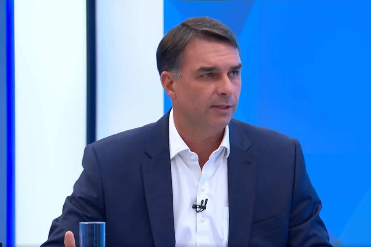 Flávio se diz surpreso com prisão de aliados no RJ: “Pagar dentro da lei”
