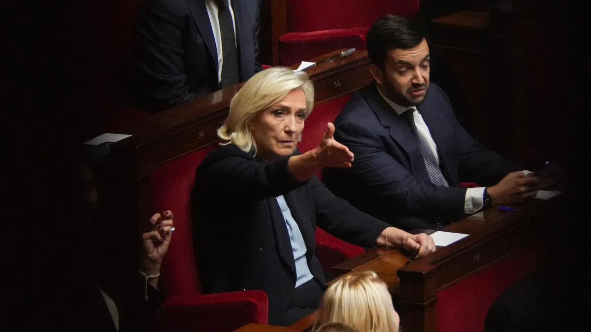 Le RN fait supprimer deux points majeurs de la « loi intégrale », colère des associations