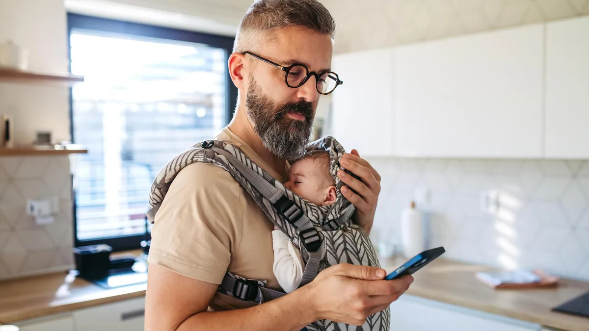 Après les ratés du nouveau congé de naissance, ce qu’il faut savoir sur le montant et les délais de versement ainsi que la mutuelle