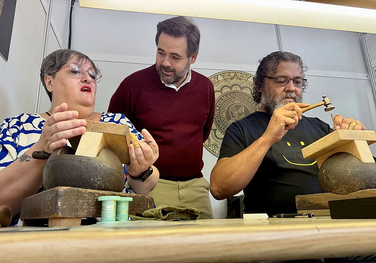 Núñez asegura una bajada de impuestos a los artesanos, autónomos y pequeños comercios si gobierna en 2027