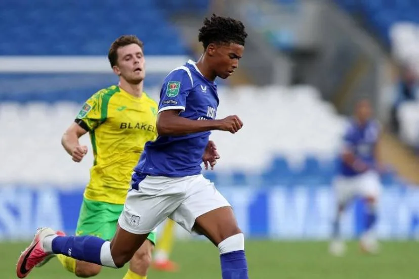 Noah Anyadike, 15 ans et 98 jours, est devenu le plus jeune joueur de l'histoire de l'EFL Cup