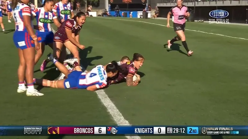 Broncos on fire as Knights 'scrambling'