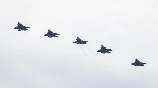 Krieg: USA und Iran verkünden neue gegenseitige Angriffe