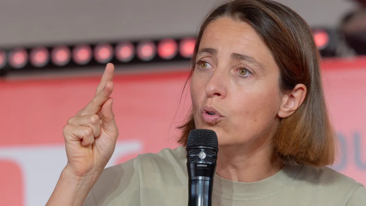 "Il faut comprendre la gravité de la situation": Sophie Binet estime que la manifestation du 17 octobre montre "l'ampleur de la colère"