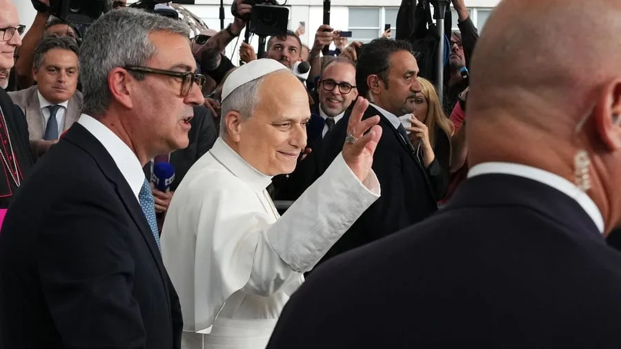 Papstgenesung: Papst nach Krebs-OP zurück im Vatikan
