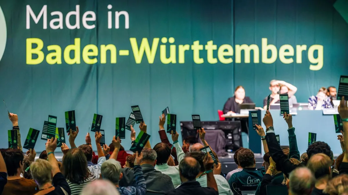 Parteitag in Offenburg: Grünen-Parteitag: Applaus, aber auch Kritik für Özdemir