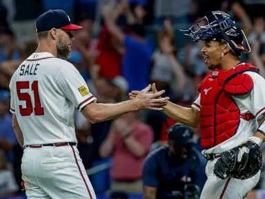 Chris Sale strikes out 11 in 5-hit shutout as Braves beat Yamamoto and Dodgers 1-0 for 3-game sweep