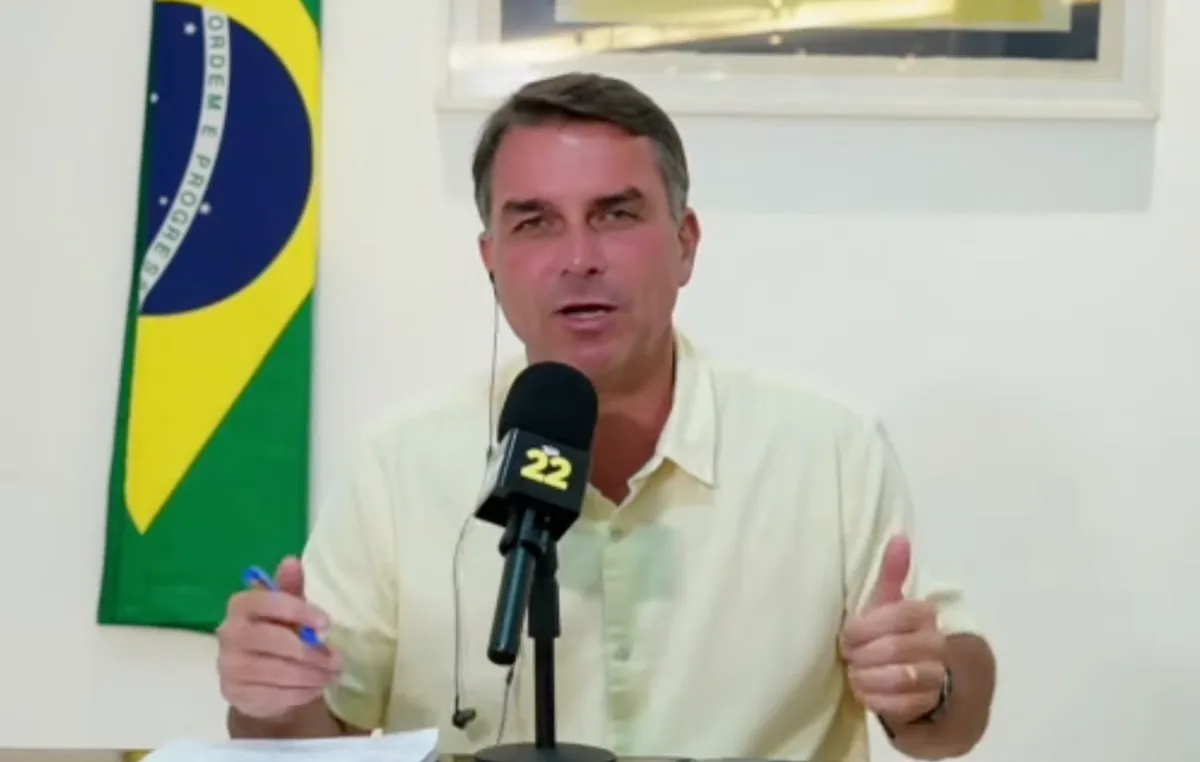 Flávio Bolsonaro: “Não vai ter fim de Bolsa Família”