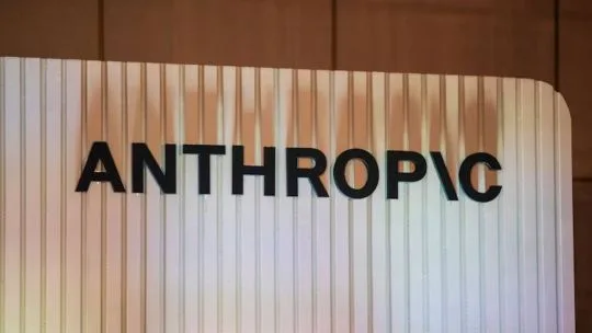 Sony y Warner demandan a Anthropic por usar canciones de The Beatles y Taylor Swift para entrenar su IA