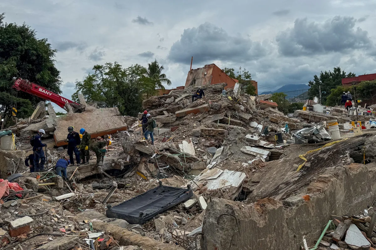 Terremoto en Colombia: equipos de rescate se centran en sacar cuerpos bajo escombros