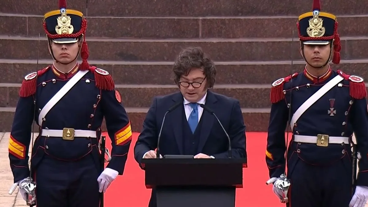 En un paralelismo con San Martín, Javier Milei habló de los "nuevos enemigos" y redobló su apuesta por la "batalla cultural"