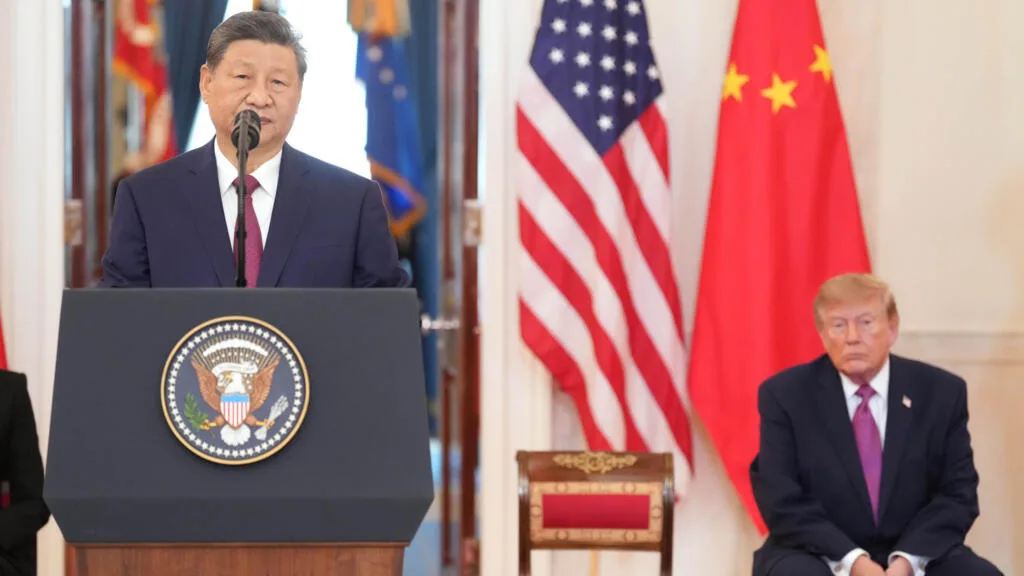 Reçu avec faste par son "ami" Trump, Xi dit vouloir "éviter tout conflit" avec les États-Unis
