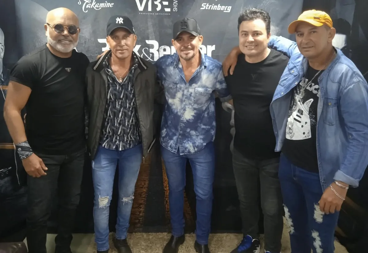 Renner pede orações após aeronave em que Rick estava desaparecer em SC