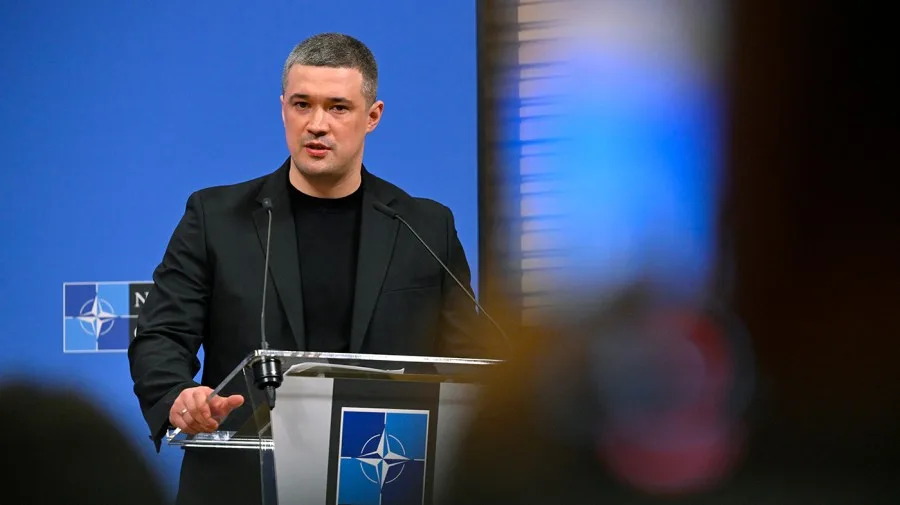 Zelensky’s wonder-boy former defense minister goes rogue