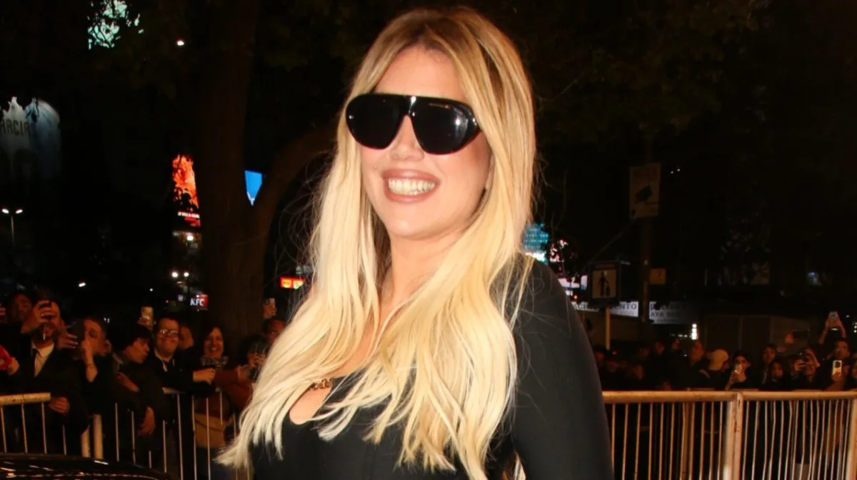 Wanda Nara ganó un Martín Fierro de la Música y se volvió viral por su osado look: “Toca soportar”