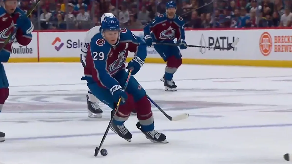 Avalanche’s MacKinnon powers through defence to net fourth goal of year