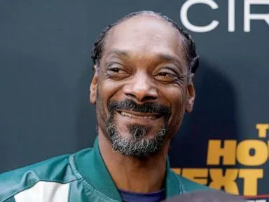 Snoop Dogg brings VMAs back to Los Angeles as host for Sept. 27 show