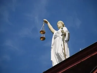 Un conducteur de 26 ans condamné à quatre ans de prison pour la mort d’un enfant de 7 ans, dans le Var