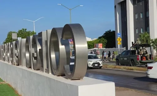 Ausentismo marca regreso a clases en Colegio Inglés de Durango; mantienen vigilancia especial tras actos intimidatorios