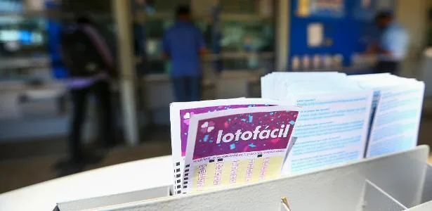 Lotofácil sorteia prêmio de R$ 2 milhões; veja dezenas