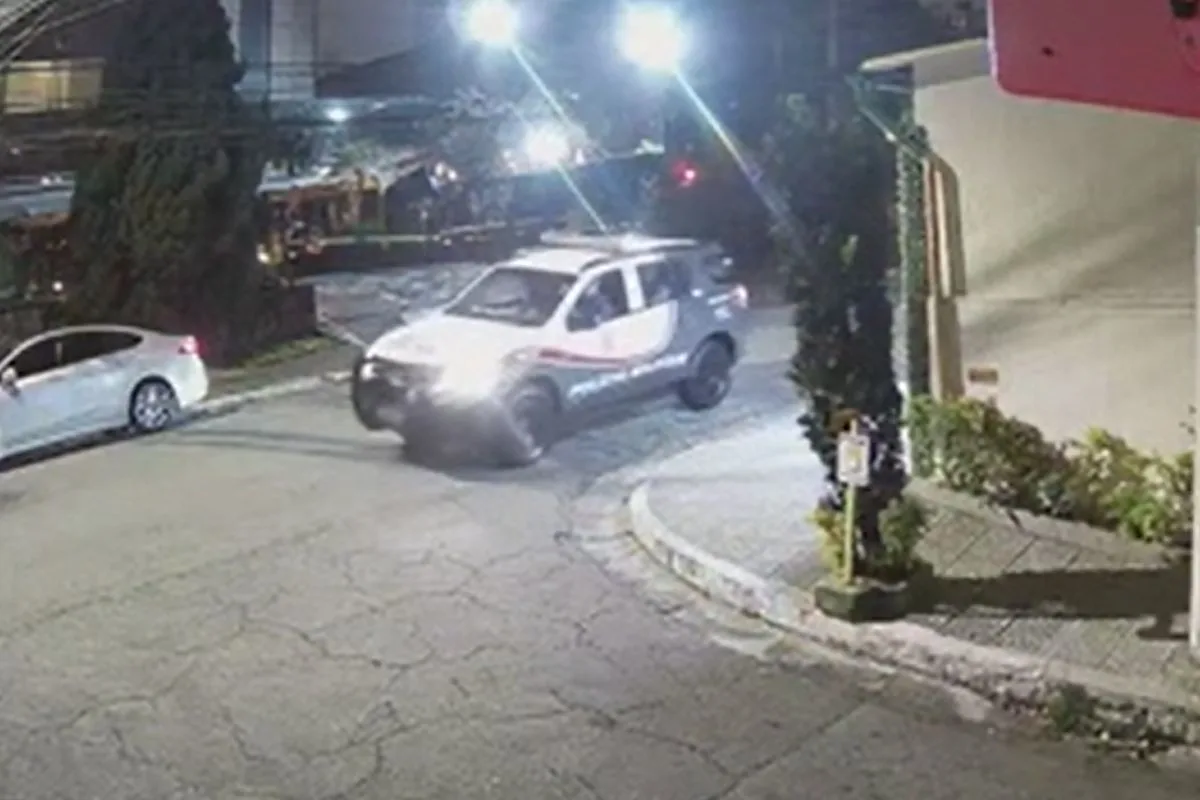 Novas imagens mostram aproximação da PM a motorista de Haddad