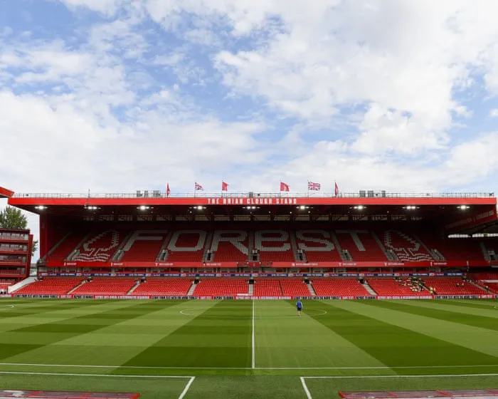 Nottingham Forest v Leeds, Everton v Crystal Palace, EFL and more: football clockwatch - live