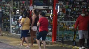 Queda nas vendas no varejo restrito mostra esgotamento da demanda sob juros altos