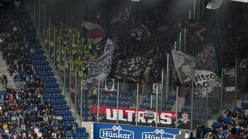 PSG-Strasbourg: des gilets jaunes dans le parcage parisien à la Meinau en plein week-end de mobilisation