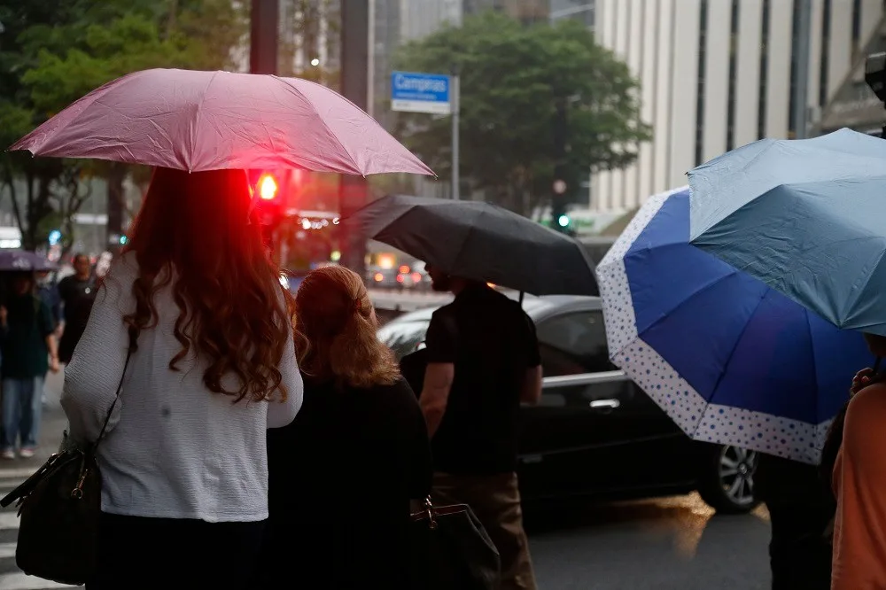 SP tem expectativa para fortes chuvas e queda de temperatura
