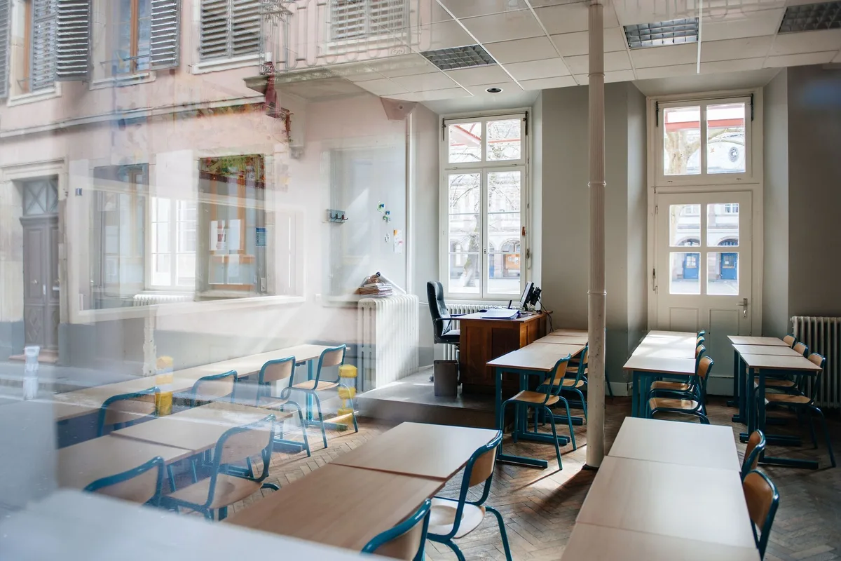 Blocus des lycées : pourquoi est-il si compliqué de remplacer les professeurs absents ?