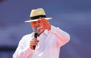 Lula entra na campanha de Renan Filho após indefinição de JHC sobre disputa em AL