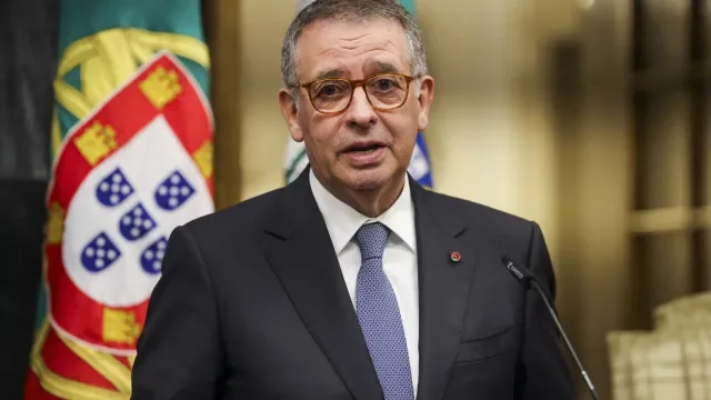 Seguro promulga lei das bandeiras após veto da primeira versão
