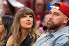 Hall of Fame Basketball Coach Recalls Being Too ‘Embarrassed’ to Talk to Taylor Swift at Knicks Game: ‘I Acted Like I Was on My Phone’