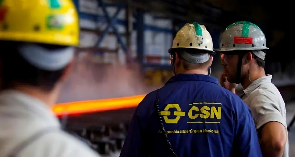 CSN (CSNA3) salta quase 20% com saída de Steinbruch do comando da empresa; o que os investidores olham?