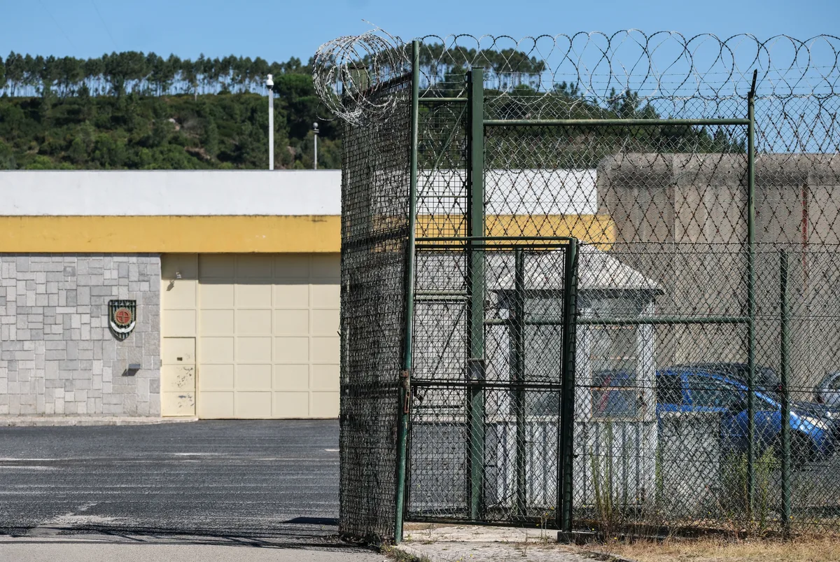 Vale de Judeus regista duas mortes de reclusos em quatro dias