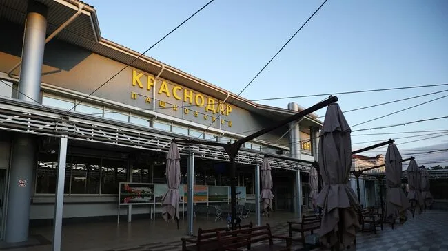 В аэропорту Краснодара сняли временные ограничения на полеты
