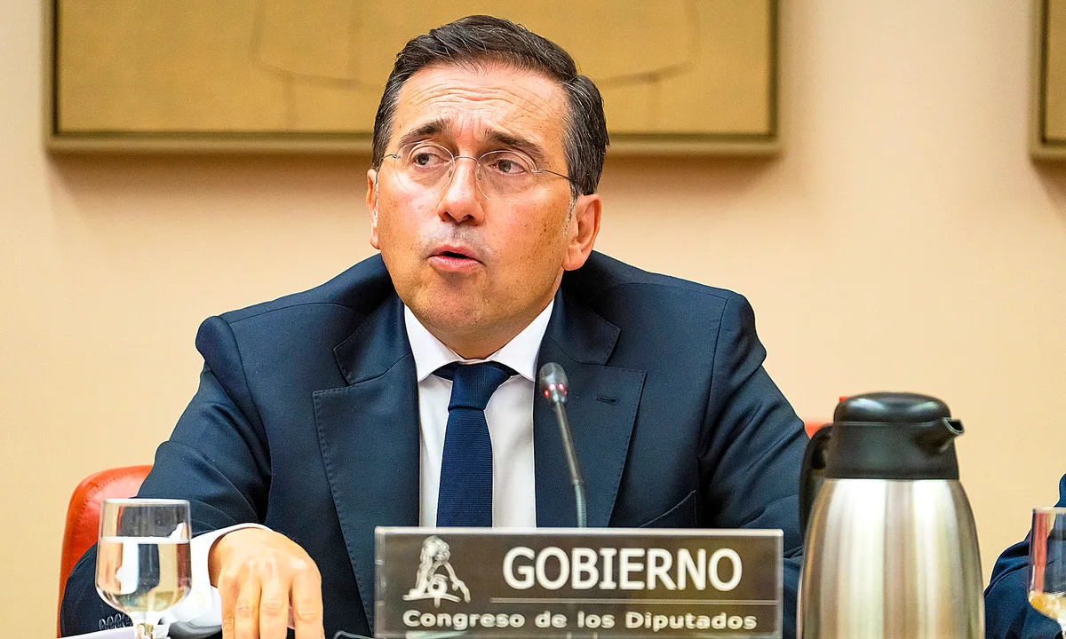 La "tibieza" con Marruecos también agrieta el discurso oficial: Albares culpa a los "bulos" y Robles dice que Rabat sabrá "lo que ha hecho y lo que no"
