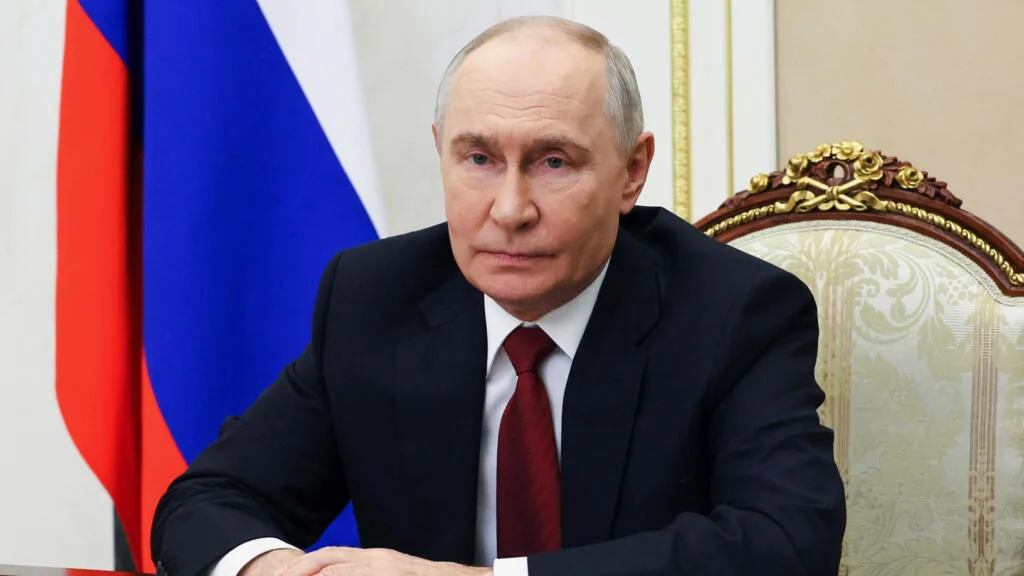 Législatives en Russie : Poutine appelle à voter pour assurer la victoire russe en Ukraine
