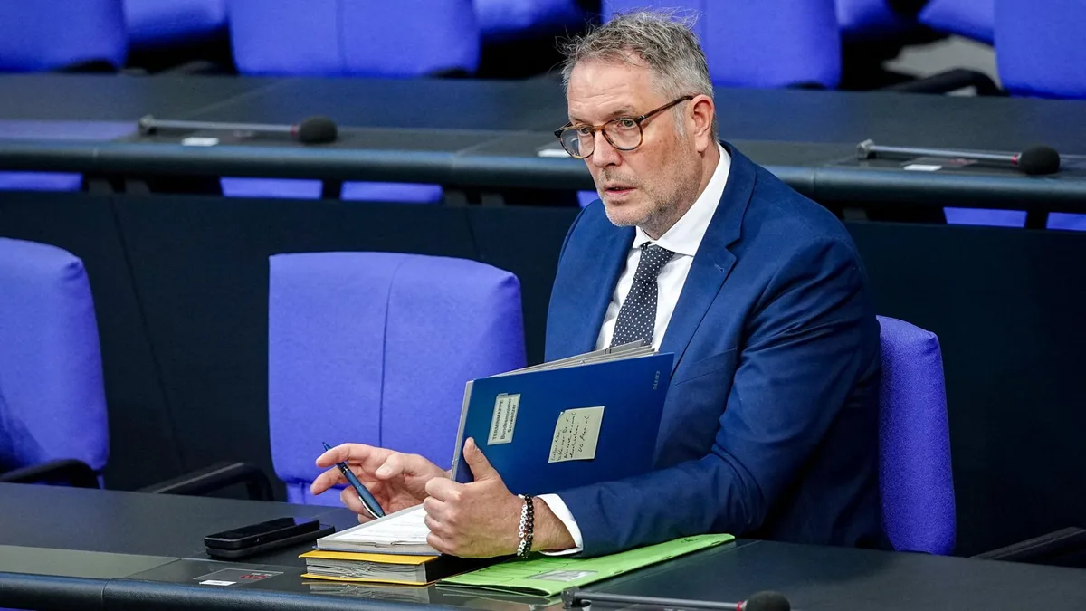 "Rente mit 63": Arbeitsminister Schweitzer fordert Kompromiss