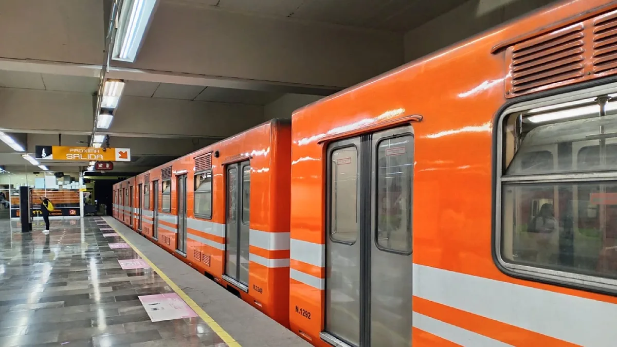 Línea 3 del Metro CDMX suspendió servicio y aplicó el provisional por revisión de aparato de vía