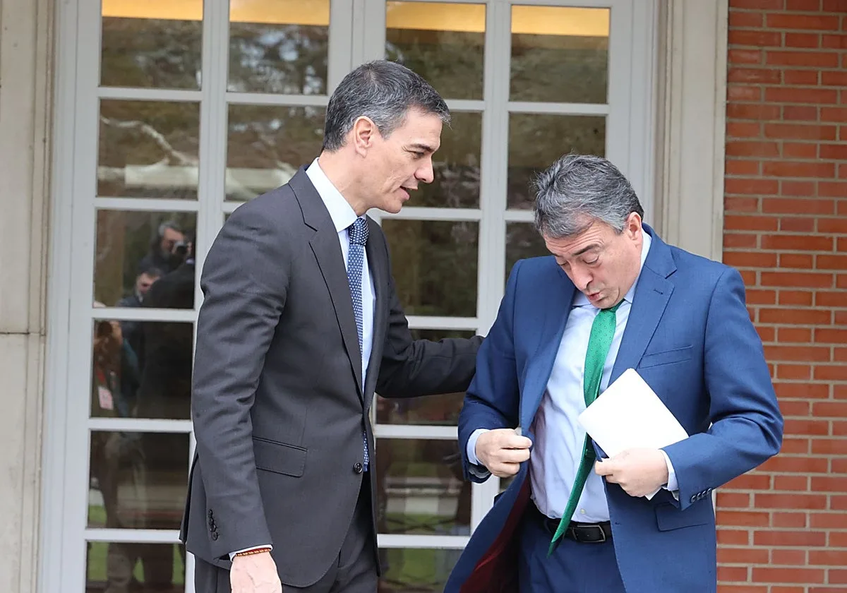 Los socios abren otro frente al Gobierno al secundar la tesis del chantaje de Rabat a Sánchez