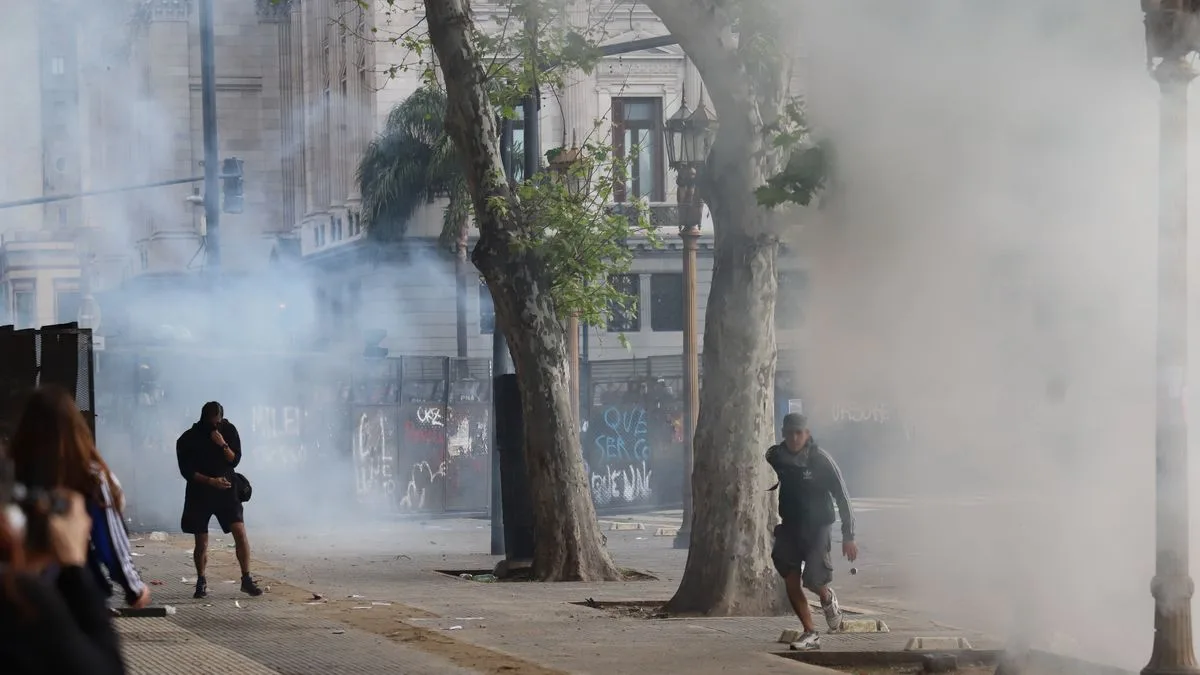 Protestas y jornada clave en el Congreso EN VIVO: minuto a minuto de una jornada de alta conflictividad para el Gobierno