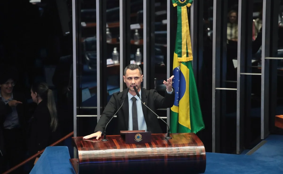 Quaest: Cleitinho lidera 1º turno ao governo de MG com 29%